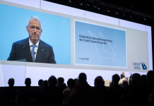 Accionistas en contra de propuesta del directorio de Credit Suisse para eliminar su responsabilidad legal sobre la gestión del Banco